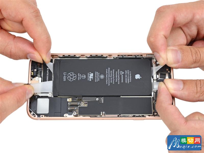 iPhone 8完全拆解:罕见2GB内存造就奇迹!